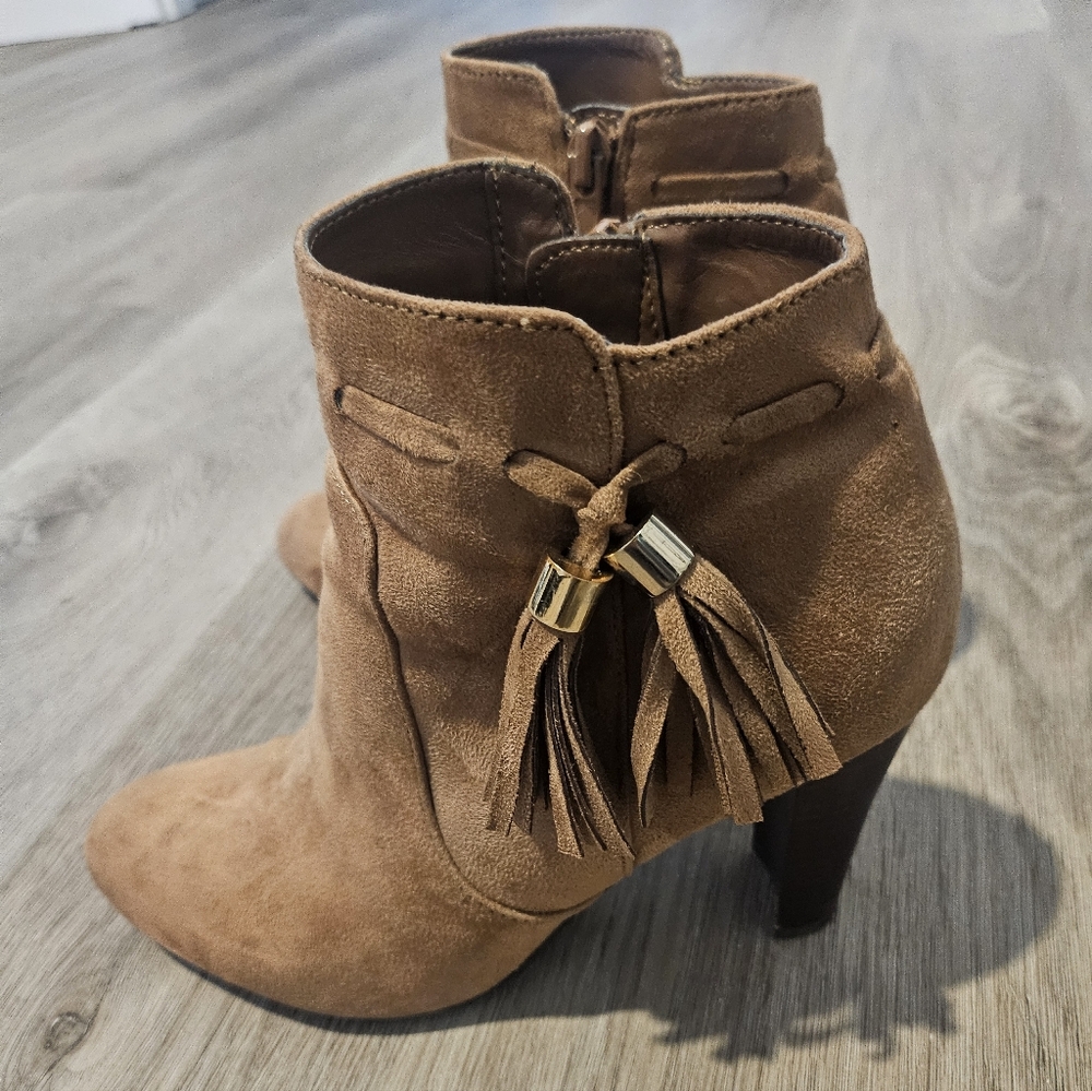 Suede Tassel Ankle Boots - Tan